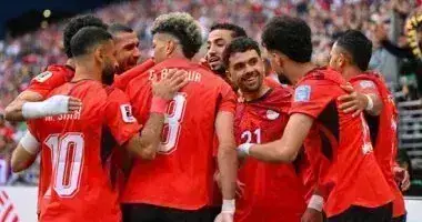 مصر تتصدر القائمة.. 16 منتخبا تنهى دور المجموعات دون هزيمة.. وإيران استثناء