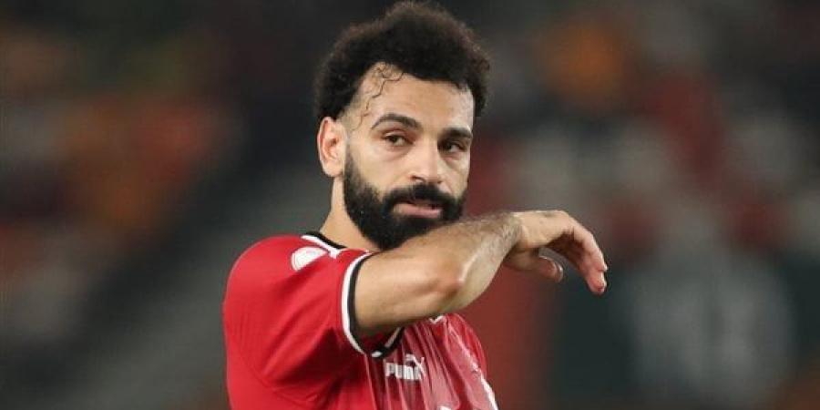 السلطات البريطانية تصر على تفتيش محمد صلاح بعد العودة من مصر