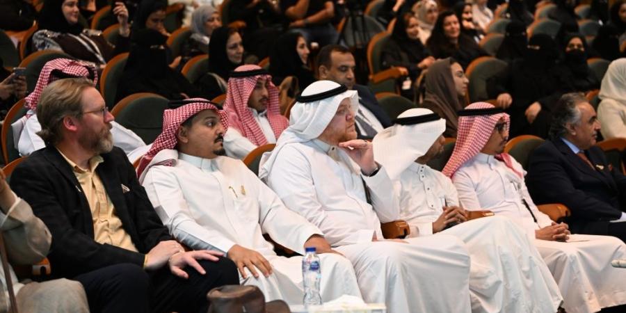 "الاستدامة وجودة الحياة".. مؤتمر يناقش عدة قضايا بحضور 2000 زائر بجدة