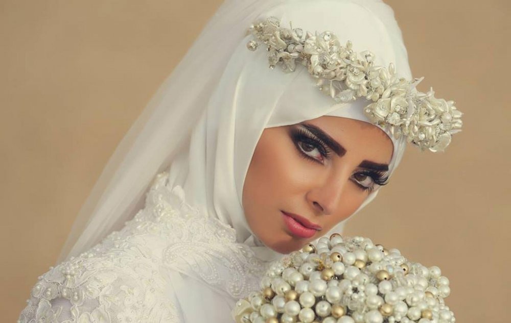 صور عرائس 2024 أفكار متنوعة للميك أب والفساتين