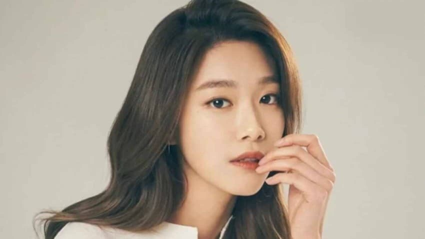 سبب انتحار يو جو اون Yoo Joo Eun الممثلة الكورية بالتفصيل