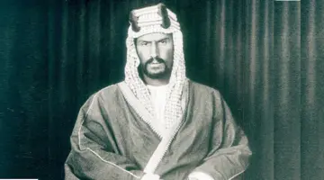 كم عدد أبناء الإمام سعود ابن محمد ابن مقرن