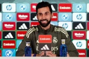 أربيلوا: أوساسونا منافس صعب على ملعبه.. ولن نتسامح مع العنصرية