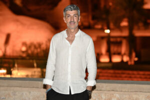 ألجواسيل يتنازل عن  11 مليونا
                                                2026.02.21 | 12:11 am
                                                تنازل الإسباني إيمانول ألجواسيل، مدرب فريق الشباب الأول لكرة القدم، عن 11 مليون ريال من مستحقاته، في المخالصة المالية، بعد إنهاء عقده وجهازه المساعد بالتراضي، وفق مصادرَ خاصَّة لـ «الرياضية».
وأعلن نادي الشباب،  ...