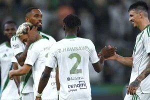 الأهلي يدمر النجمة برباعية في الدوري السعودي بمشاركة دونجا.. فيديو