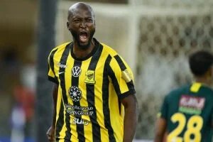 الاتحاد يتخطى الخليج بصعوبة فى الدورى السعودى.. فيديو