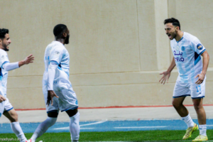 بالانتصار الثالث.. الباطن يقلبها على الوحدة
                                                2026.02.25 | 12:26 am
                                                حوَّل فريق الباطن الأول لكرة القدم تأخره بهدفٍ إلى فوزٍ ثمينٍ أمام الوحدة 2ـ1، الثلاثاء، على ملعب الباطن ضمن الجولة الـ 24 من دوري يلو للدرجة الأولى.
وانتهى الشوط الأول دون أهدافٍ، وافتتح سلمان المؤشر التسجيل للوحدة عند  ...