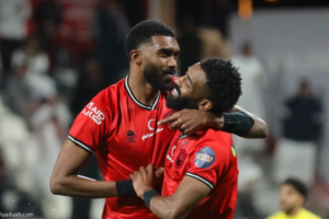 الرائد يعبر الجبيل.. والجندل يعادل البكيرية
                                                2026.02.25 | 12:24 am
                                                حافظ فريق الرائد الأول لكرة القدم على سلسلة انتصاراته بعدما كسب الجبيل بهدف دون رد، في المواجهة التي جمعتهما، الثلاثاء، على ملعب نادي الرائد ضمن الجولة الـ24 من دوري يلو لأندية الدرجة الأولى.
وسجّل سعد السلولي هدف  ...