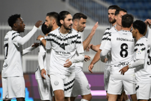 هدية الليوث.. الشباب يمنح زكري أول انتصار على ضمك
                                                2026.02.21 | 12:20 am
                                                أوقف فريق الشباب الأول لكرة القدم سلسلة هزائم مدربه الجزائري الجديد نور الدين زكري أمام ضمك، ومنحه هديةً معنويةً في مستهل مهمّته الفنية، بالفوز على المنافس الجنوبي داخل دياره بنتيجة 3ـ1، مساء الجمعة، لحساب الجولة الـ 23  ...