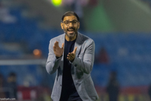 الشهري: مجاراة القادسية صعبة.. وخسرنا من البداية
                                                2026.02.24 | 12:50 am
                                                اعترف سعد الشهري، مدرب فريق الاتفاق الأول لكرة القدم، بصعوبة مجاراة القادسية، الذي اكتسح لاعبيه 4ـ0، مساء الإثنين في الدمام، ضمن الجولة العاشرة المؤجَّلة من دوري روشن السعودي.
وبعد خسارة «ديربي الشرقية»، قال الشهري في  ...