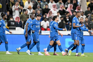 تعادل هلالي آخر يكرر السجل الأسوأ
                                                2026.02.25 | 01:37 am
                                                أوشك فريق الهلال الأول لكرة القدم على معادلة أكبر رصيد تعادلات له في نسخة دوري محترفين واحدة، على الرغم من خوضه ثلثي الموسم الجاري فقط.
وحقق الفريق العاصمي 7 تعادلات في النسخة الجارية، آخرها أمام التعاون 1ـ1، مساء  ...