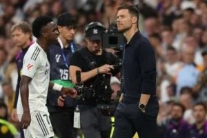 الونسو يرفض مارسيليا .. والركراكي في الصورة