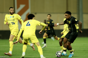 الاتحاد يفقد بيرجوين أمام الخليج
                                                2026.02.25 | 01:17 am
                                                تأكد غياب الهولندي ستيفن بيرجوين، لاعب فريق الاتحاد الأول لكرة القدم، عن مواجهة الخليج، الجمعة، بداعي الإيقاف لتراكم البطاقات بعد حصوله على بطاقة صفراء أمام الحزم، الثلاثاء.
ونال بيرجوين البطاقة الصفراء إثر تدخله على  ...