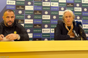 جيسوس: النصر كان بعيدا عن الدوري.. وغياب الجمهور مؤسف
                                                2026.02.22 | 01:10 am
                                                أبدى البرتغالي جورجي جيسوس، مدرب فريق النصر الأول لكرة القدم، سعادته بالفوز على الحزم 4ـ0، السبت، ضمن «جولة يوم التأسيس» الـ 23 من دوري روشن السعودي، مشدِّدًا على أهمية الاستمرار في الصدارة حتى نهاية الموسم.
وقال جيسوس في ...