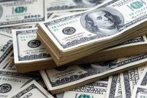 تعرف على سعر الدولار اليوم فى البنك الأهلى المصرى 46.96 جنيه للشراء