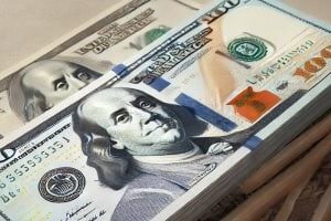 الدولار لحظة بلحظة.. 47.70 جنيه سعر شراء الأخضر في بنك البركة اليوم الثلاثاء