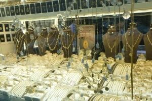 ارتفاع مفاجئ فى سعر الذهب اليوم بـ 65 جنيهًا بعد قفزة الأونصة