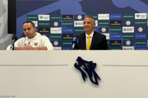 شاموسكا: نستحق الفوز.. وأجواء ملعبنا أفضل
                                                2026.02.25 | 01:11 am
                                                أكد البرازيلي بريكليس شاموسكا، مدرب فريق التعاون الأول لكرة القدم، أحقية «سكري القصيم» في الفوز على الهلال، مساء الثلاثاء، ومع ذلك وصف نتيجة التعادل التي خيمت على المباراة بـ «المهمة».
وفي مؤتمر صحافي تلا اللقاء الذي  ...