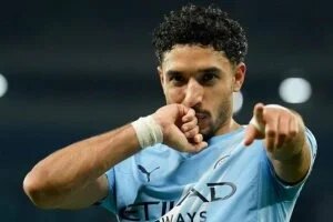 عمر مرموش ونجوم البريميرليج يحتفلون بشهر رمضان المبارك.. فيديو