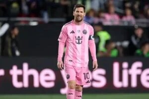 لوس أنجلوس يهزم إنتر ميامي بثلاثية في افتتاح الدوري الأمريكي.. فيديو