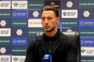 يايسله: تنتظرنا مباريات صعبة
                                                2026.02.24 | 01:12 am
                                                حيَّى الألماني ماتياس يايسله، مدرب فريق الأهلي الأول لكرة القدم، منافسه ضمك على أدائه في مباراتهما مساء الإثنين، ضمن الجولة العاشرة المؤجلة من دوري روشن السعودي، مشيرًا إلى استشعاره صعوبة اللعب داخل معقل خصمه. 
وفي  ...