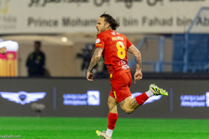 نانديز يحرز أسرع هدف قدساوي في الديربي
                                                2026.02.23 | 10:54 pm
                                                أحرز الأوروجوياني ناهيتان نانديز، لاعب وسط فريق القادسية الأول لكرة القدم، أسرع هدفٍ لفريقه في المواجهات مع الاتفاق ضمن دوري المحترفين.
وافتتح نانديز سجل الأهداف مبكّرًا خلال الديربي الشرقاوي بين الفريقين، مساء  ...