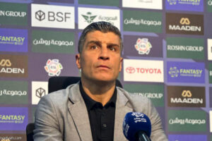 إيمانويل: لعبنا بشجاعة.. وانتصرنا
                                                2026.03.14 | 01:34 am
                                                أثنى البرتغالي بيدرو إيمانويل، مدرب فريق الفيحاء الأول لكرة القدم، على أداء لاعبيه بعد الفوز 1-0 على الاتفاق، الجمعة، مؤكدًا أنهم أظهروا شجاعة كبيرة وقاتلوا حتى النهاية.
وقال إيمانويل في المؤتمر الصحافي بعد نهاية  ...