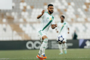 الأهلي.. مجرشي يتلقى الضوء الأخضر
                                                2026.03.15 | 06:03 pm
                                                تلقى علي مجرشي، ظهير أيمن فريق الأهلي الأول لكرة القدم، الضوء الأخضر من قبل الجهاز الطبي، للمشاركة في التدريبات على ملعب النادي بحي الرحاب في جدة، الأحد، وفق مصدر خاص بـ«الرياضية».
وأشار المصدر ذاته إلى أنَّ طبيب النادي ...