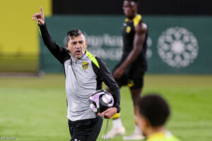 الاتحاد يلاحق ظهيرا أيسر
                                                2026.03.11 | 12:51 am
                                                وضع مسؤولو اللجنة الفنية في نادي الاتحاد خانة الظهير الأيسر على رأس الأولويات عند إبرام التعاقدات الصيفية المقبلة لتدعيمها بلاعب محلي قادر على تقديم الإضافة الفنية المطلوبة، وفق مصادر «الرياضية».
كذلك تستهدف الإدارة  ...