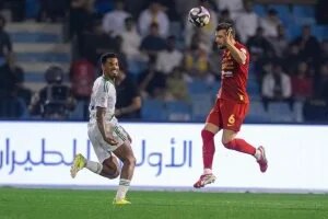 القادسية يسقط الأهلي بريمونتادا مثيرة في الدوري السعودي.. فيديو