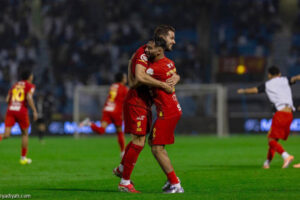 المرة الأولى.. انتصار قدساوي دون الأجانب
                                                2026.03.14 | 01:59 am
                                                حقق فريق القادسية الأول لكرة القدم انتصارًا دون بصمات تهديفية لأجانبه، للمرة الأولى في النسخة الجارية من دوري روشن السعودي.
وهزم القادسية نظيره الأهلي، مساء الجمعة، بنتيجة 3ـ2، ضمن الجولة الـ 26 من دوري روشن السعودي  ...