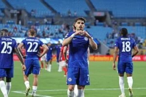 برشلونة يفكر فى ضم نيتو جناح تشيلسى