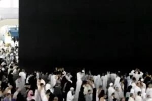 بدء إصدار تأشيرات الحج السياحى وتسليمها إلى الحجاج المصريين