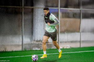 قبل الهلال.. جلسات مكثفة تعيد باتنا
                                                2026.03.10 | 01:26 am
                                                كثَّف الجهاز الطبي لفريق الفتح الأول لكرة القدم محاولاته لتجهيز الجناح المغربي مراد باتنا قبل المباراة المقبلة مع الهلال ضمن الجولة الـ 26 من دوري روشن السعودي حسبما أفادت مصادر خاصة بـ «الرياضية».
وخضع باتنا، الإثنين،  ...