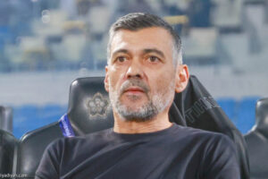 كونسيساو.. مباريات أقل وهزائم أكثر
                                                2026.03.14 | 02:09 am
                                                خسِر فريق الاتحاد الأول لكرة القدم مبارياتٍ تحت قيادة البرتغالي سيرجيو كونسيساو، مدربه الحالي، أكثر مما خسِر مع الفرنسي لوران بلان، مدربه السابق.
وتعرض الفريق إلى ست هزائم، في 46 مباراة، خلال فترة بلان، الذي قاده إلى  ...