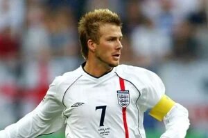 مدفع الإفطار.. ديفيد بيكهام يضرب أستون فيلا فى الدوري الإنجليزي