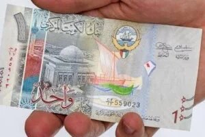 سعر الدينار الكويتى اليوم الإثنين 9 مارس 2026 أمام الجنيه
