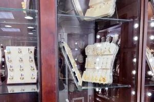 سعر الذهب عيار 21 اليوم فى مصر الجمعة 13 مارس 2026.. حركة محدودة