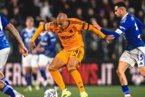 كومو يهزم روما 2-1 ويعزز تواجده فى المربع الذهبى بالدورى الإيطالى