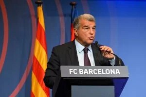 لابورتا: لم أمنع عودة ميسي إلى برشلونة.. وتشافي سمح لنفسه بالاستغلال