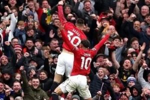 مانشستر يونايتد يضرب أستون فيلا 3-1 وينفرد بثالث ترتيب الدوري الإنجليزي