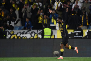 أعلى 7 مدافعين إسهاما.. الشنقيطي في المقدمة
                                                2026.03.10 | 12:35 am
                                                أسهم سبعة مدافعين في خمسة أهدافٍ فأكثر ضمن منافسات دوري روشن السعودي، يتقدَّمهم مهند الشنقيطي، ظهير أيمن فريق الاتحاد الأول لكرة القدم.
وحسبَ موقع رابطة الدوري السعودي للمحترفين، سجَّل الشنقيطي ثلاثة أهدافٍ، وصنع ستةً ...