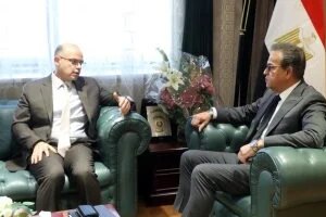 وزيرا الصحة والاستثمار يبحثان تعزيز الشراكة مع القطاع الخاص