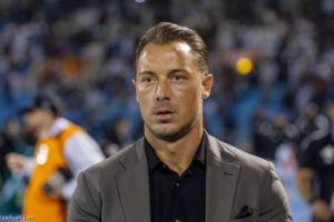 يايسله: أشعر بالغضب.. لم نتهاون.. ولا أتقبل الهزيمة
                                                2026.03.14 | 01:23 am
                                                كشف الألماني ماتياس يايسله، مدرب فريق الأهلي الأول لكرة القدم، عن استيائه الشديد بعد التفريط في التقدم بهدفين على القادسية وإنهاء المباراة بالخسارة 2ـ3، مساء الجمعة، ضمن الجولة الـ 26 من دوري روشن السعودي «جولة يوم  ...