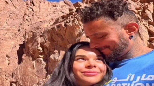 أحمد الفيشاوي يتفاجأ الجميع برسالة رومانسية لصديقته عبر السوشيال ميديا