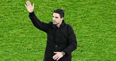 أرتيتا ينضم إلى قائمة مدربي آرسنال المتوجين بلقب الدوري الإنجليزي الممتاز