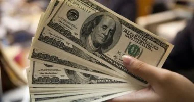 “` أسعار الدولار تتصدر العناوين: تعرف على سعره مقابل الجنيه اليوم الثلاثاء في البنوك “`