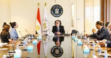 “` أولويات وزير التخطيط تؤكد ضرورة تأمين سلاسل الإمداد للسلع الاستراتيجية والغذائية لتحقيق الأمن الاقتصادي “`