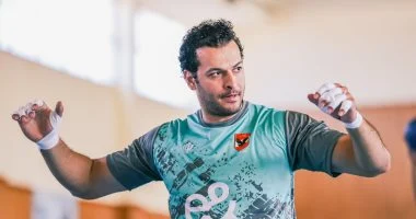إبراهيم المصري يمدد عقده مع يد الأهلي حتى عام 2030 وعودة أحمد خيري