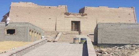 إجراءات عاجلة من وزير السياحة لضبط أعمال الأكشاك المحيطة بمعبد كلابشة التاريخي